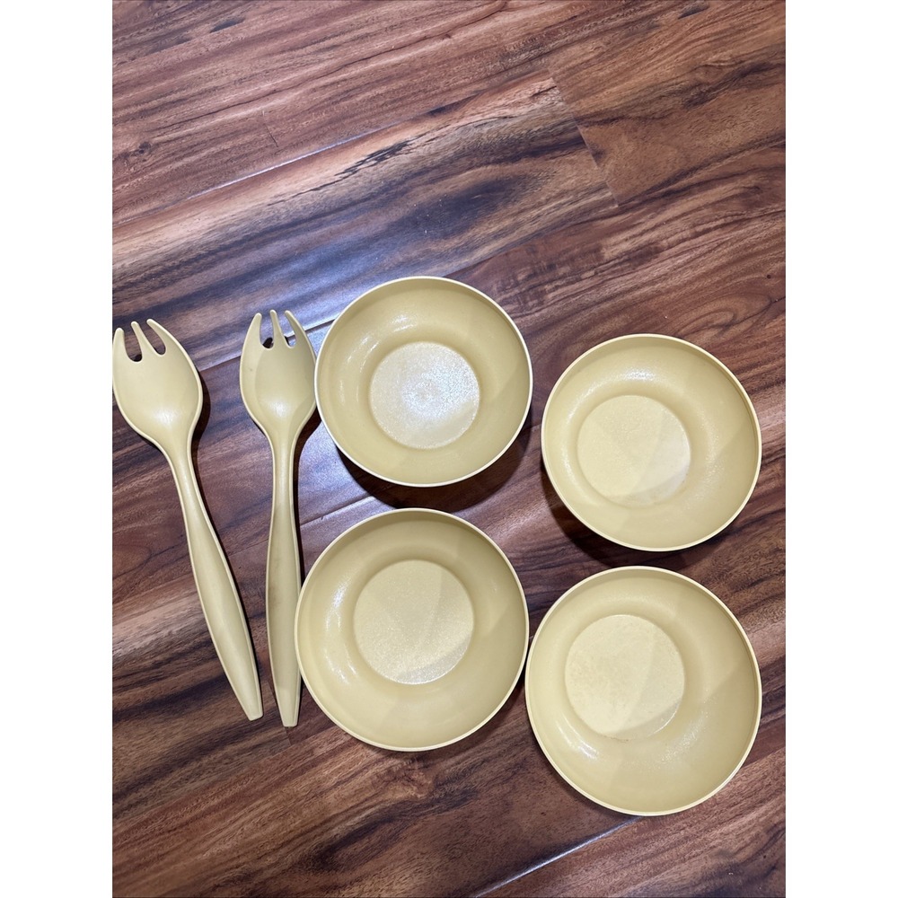 Tupperware Harvest Gold Bowls And Salad Spoons-890-7